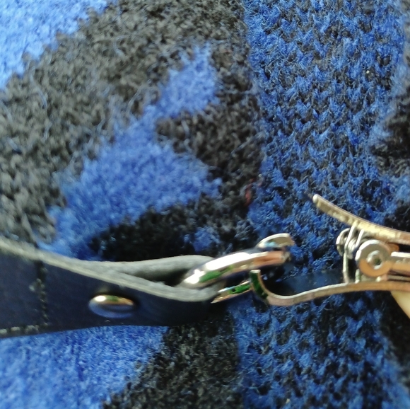 BCBGMaxAzria Geometric Sweater Cape Vest Shawl Ruana Wrap Poncho Cardigan NWT - Picture 11 of 12